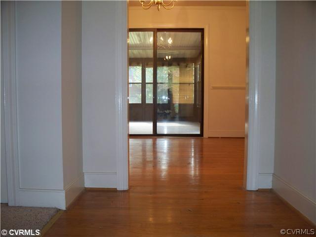 12221 Howards Mill Road Rockville, VA 23146 - Photo 2 of 8 Foyer