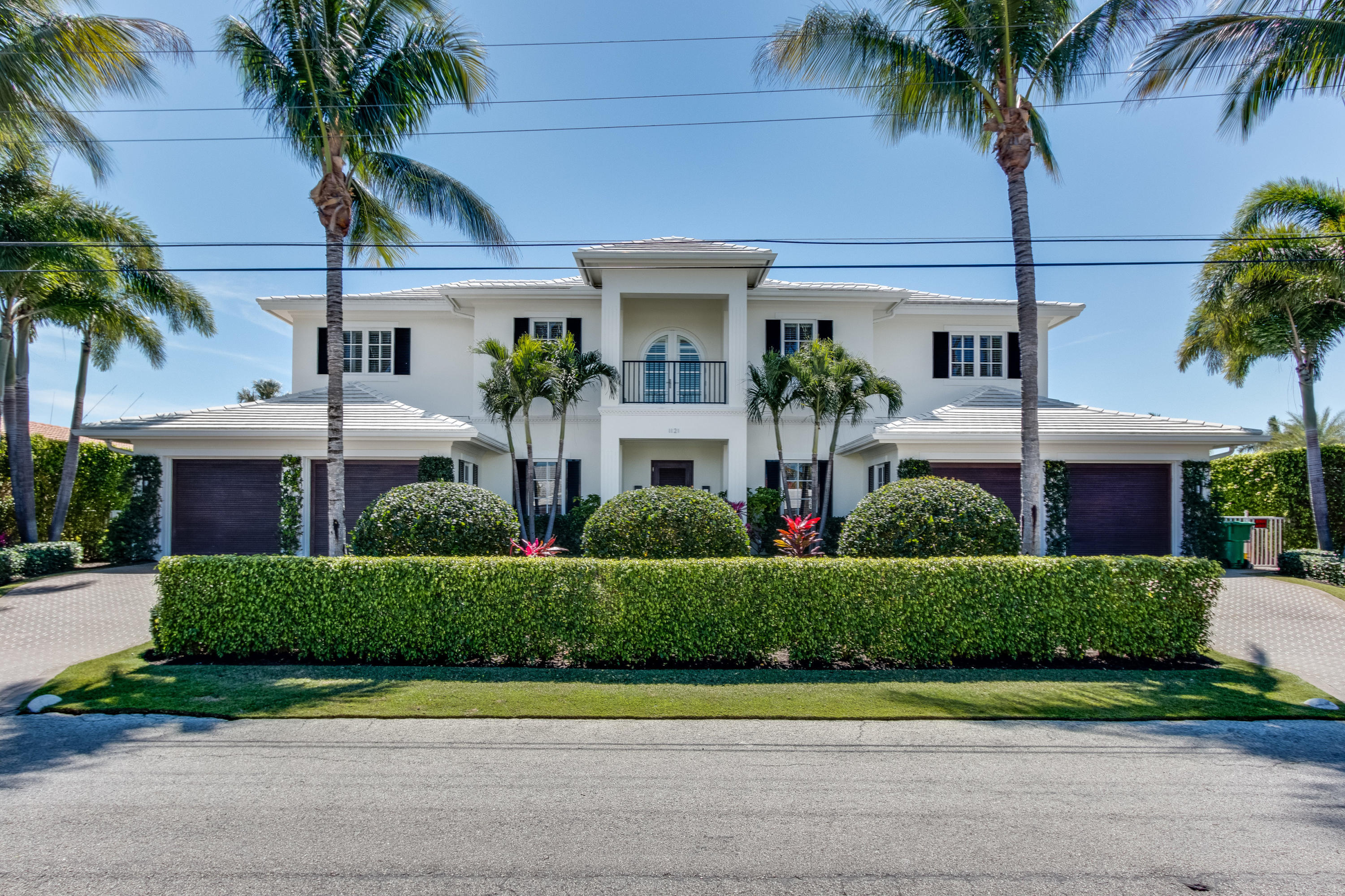 1121 Gulfstream Way Singer Island, FL 33404 - Photo 2 of 90 exteriors-17