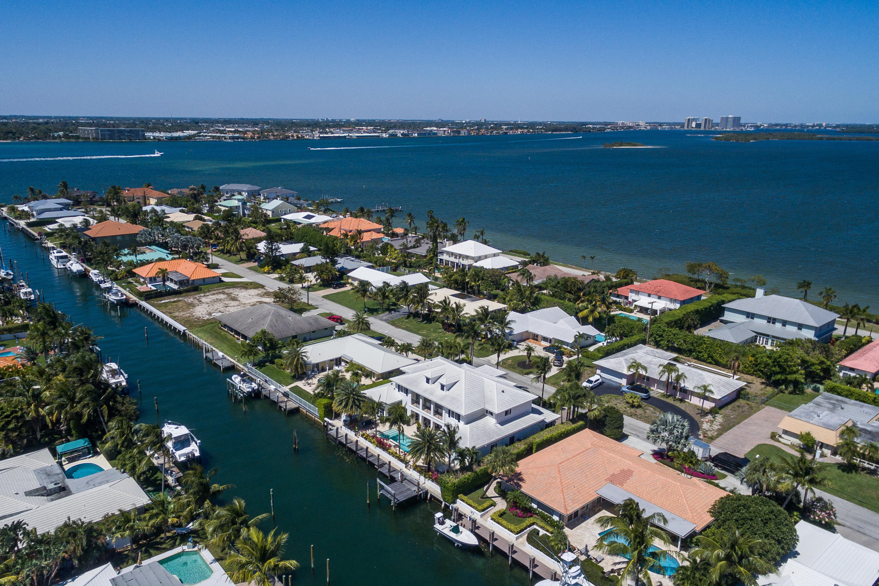 1121 Gulfstream Way Singer Island, FL 33404 - Photo 52 of 90 exteriors-23