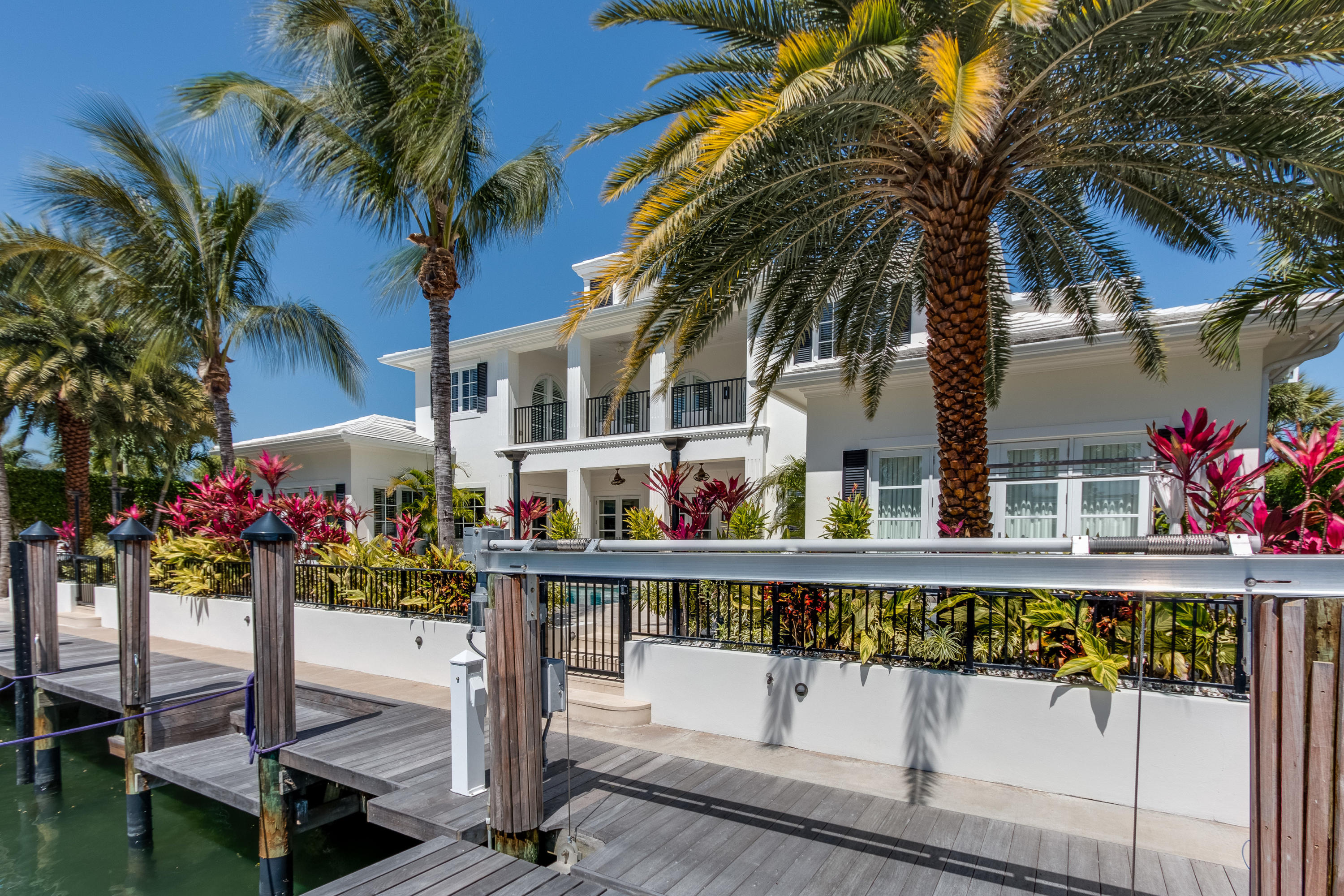 1121 Gulfstream Way Singer Island, FL 33404 - Photo 9 of 90 exteriors-7