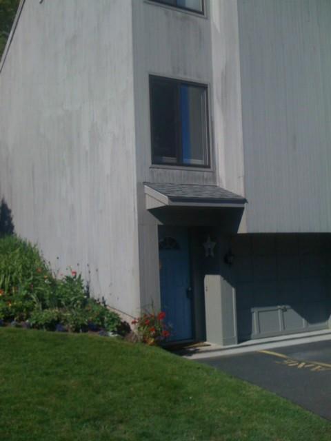 13 Lawson Lane Ridgefield, CT 06877 - Photo 1 of 1