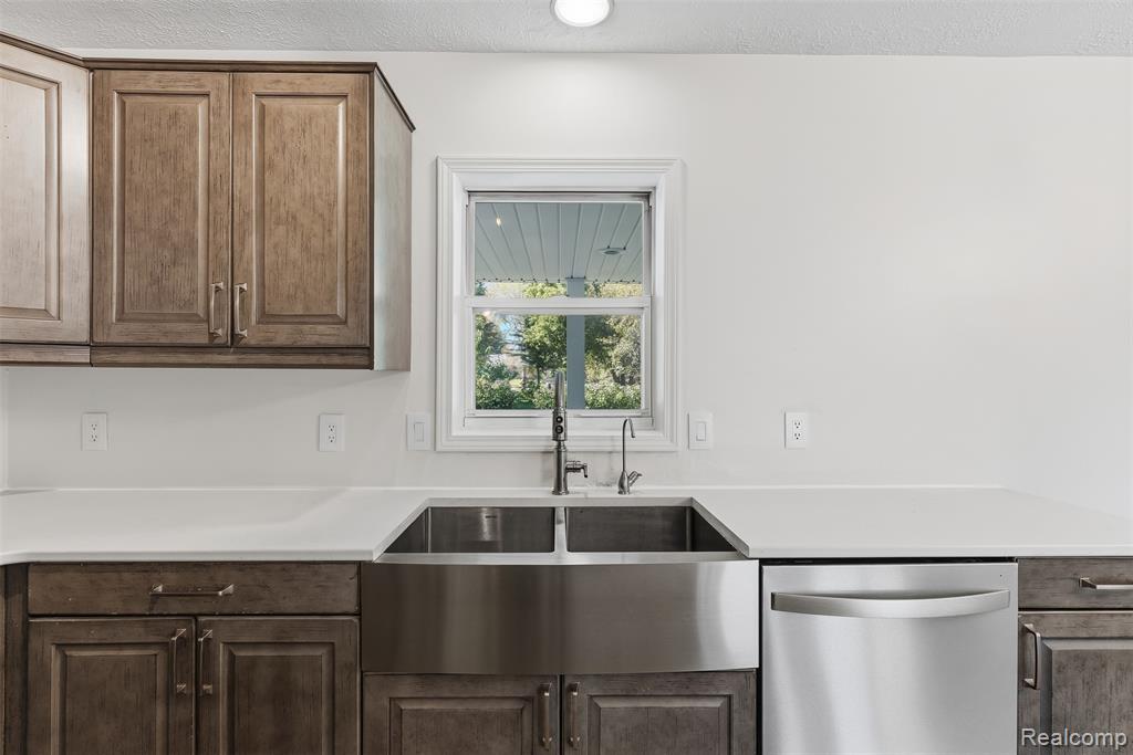 5430 North Gale Road Davison, MI 48423 - Photo 14 of 56 Gallery Image 14
