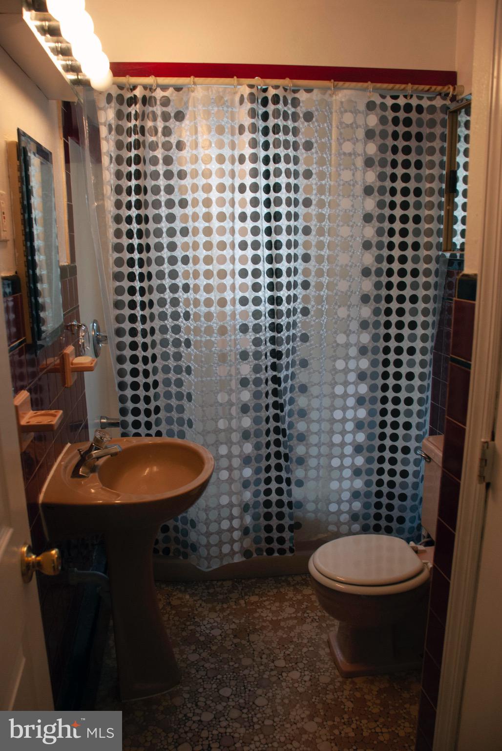 1656 Pennington Road Ewing, NJ 08618 - Photo 4 of 13