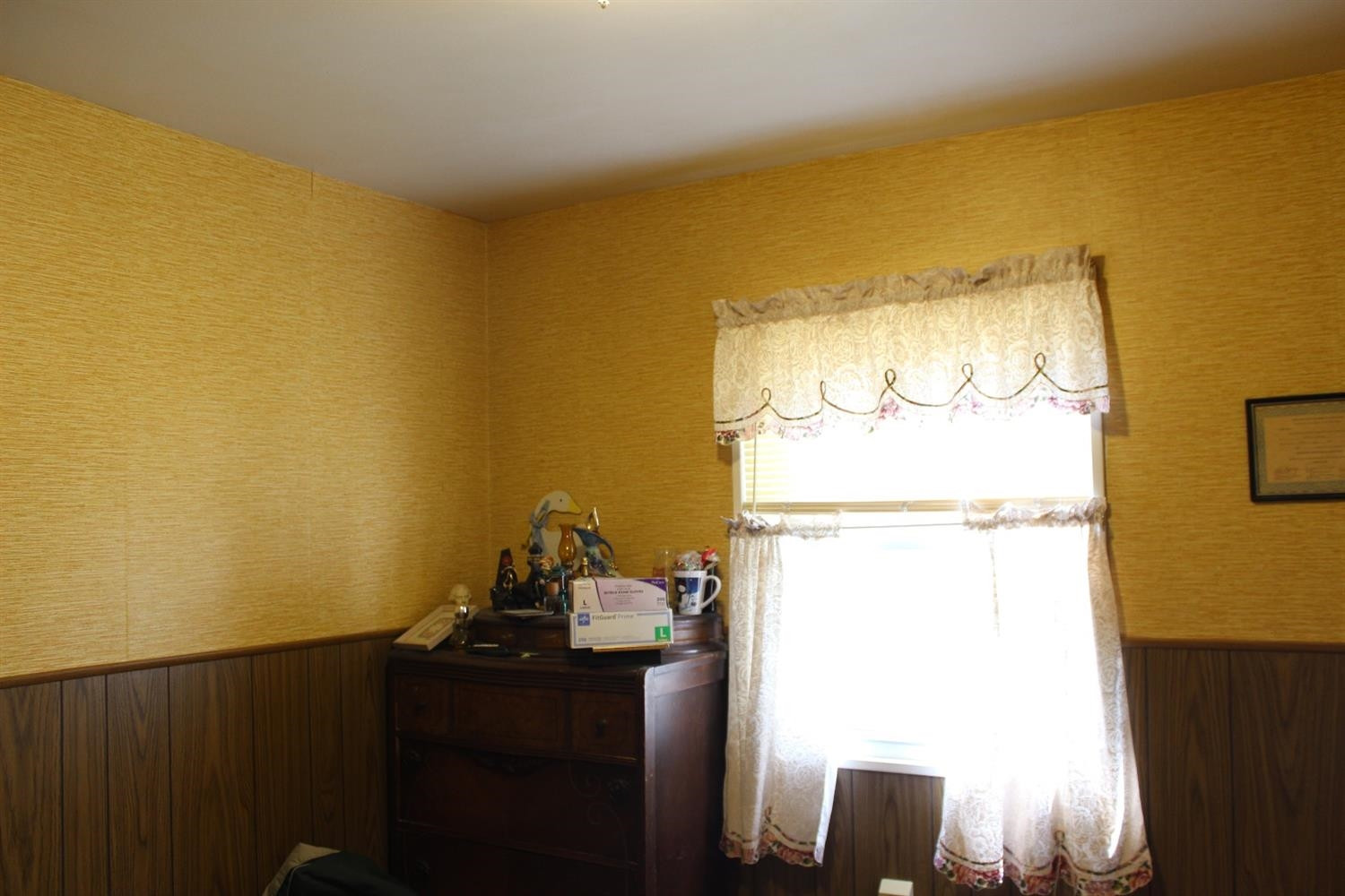 735-1 Juniper Road Valparaiso, IN 46385 - Photo 10 of 10 a room with a window