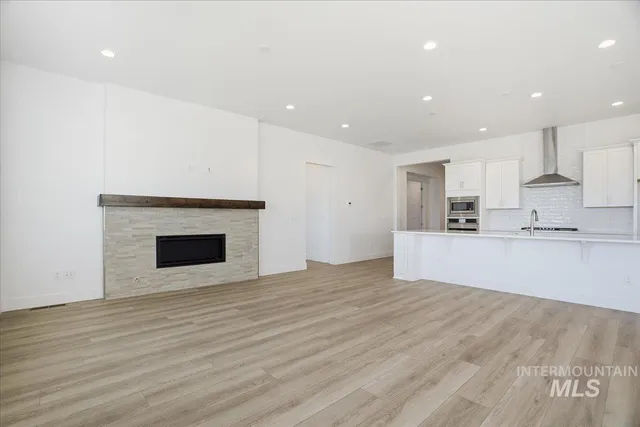 $760,990 | 2230 North Kenora Avenue, Star, ID 83669