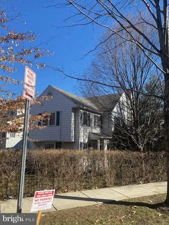 front view of house with a yard