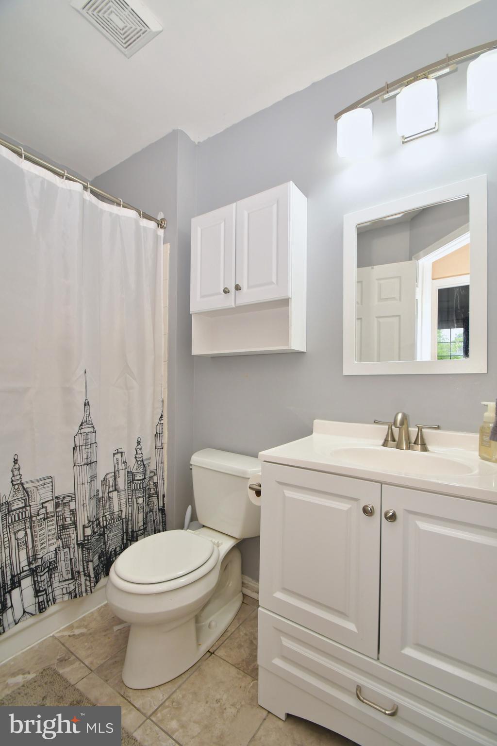210 Gentlebrook Road Owings Mills, MD 21117 - Photo 33 of 40 Second Full Bath on Top Floor
