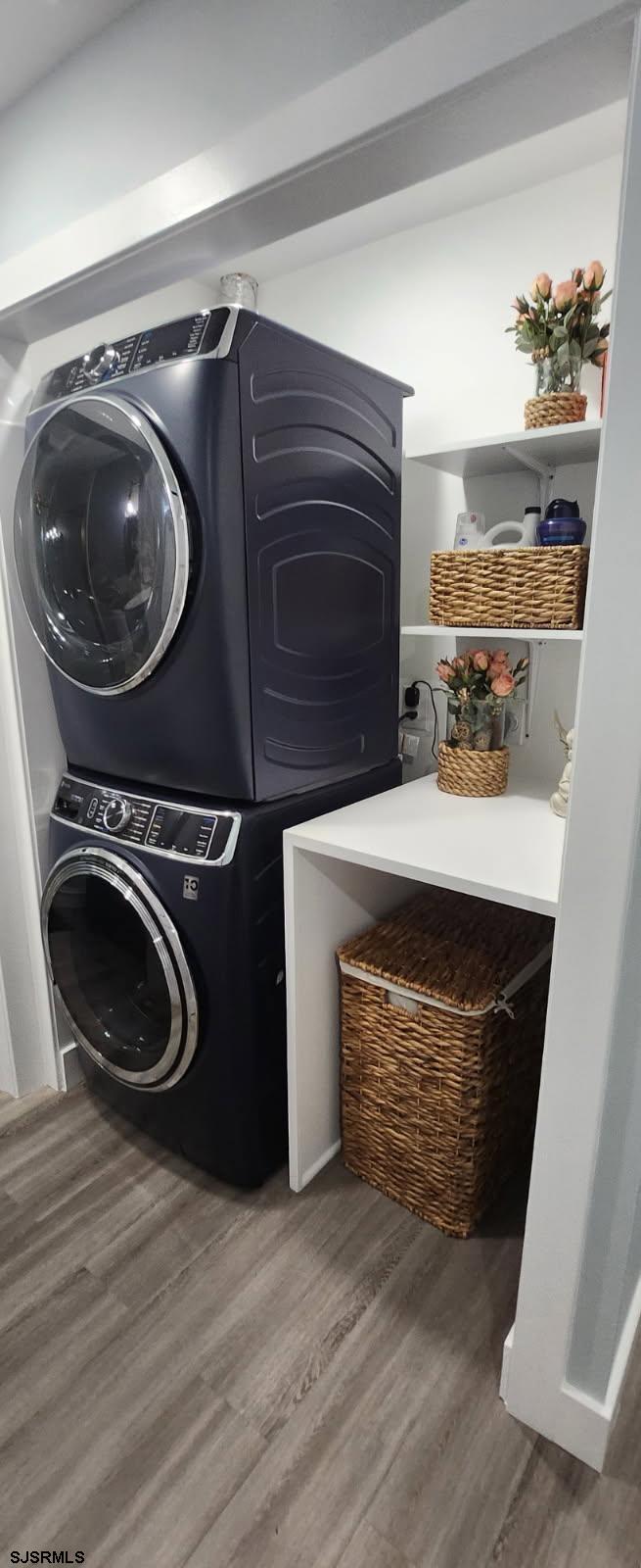 504 East Brigantine Avenue, Unit 504 Brigantine, NJ 08203 - Photo 35 of 43 a kitchen with a stove and a wooden floor