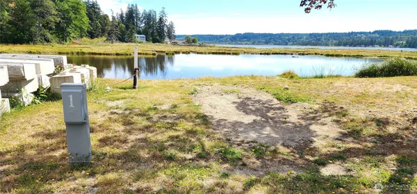 $800 | 621 Northeast Gladwin Road, Belfair, WA 98528