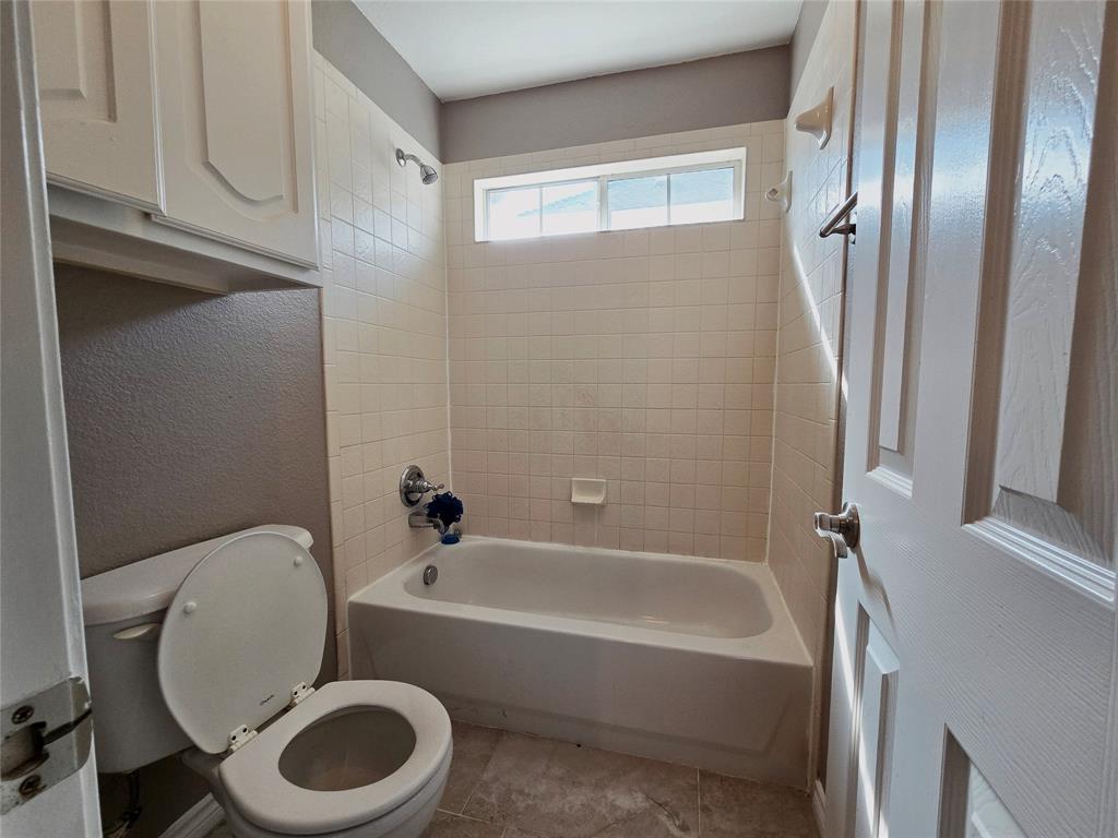 5207 West Cove Way Grand Prairie, TX 75052 - Photo 22 of 28