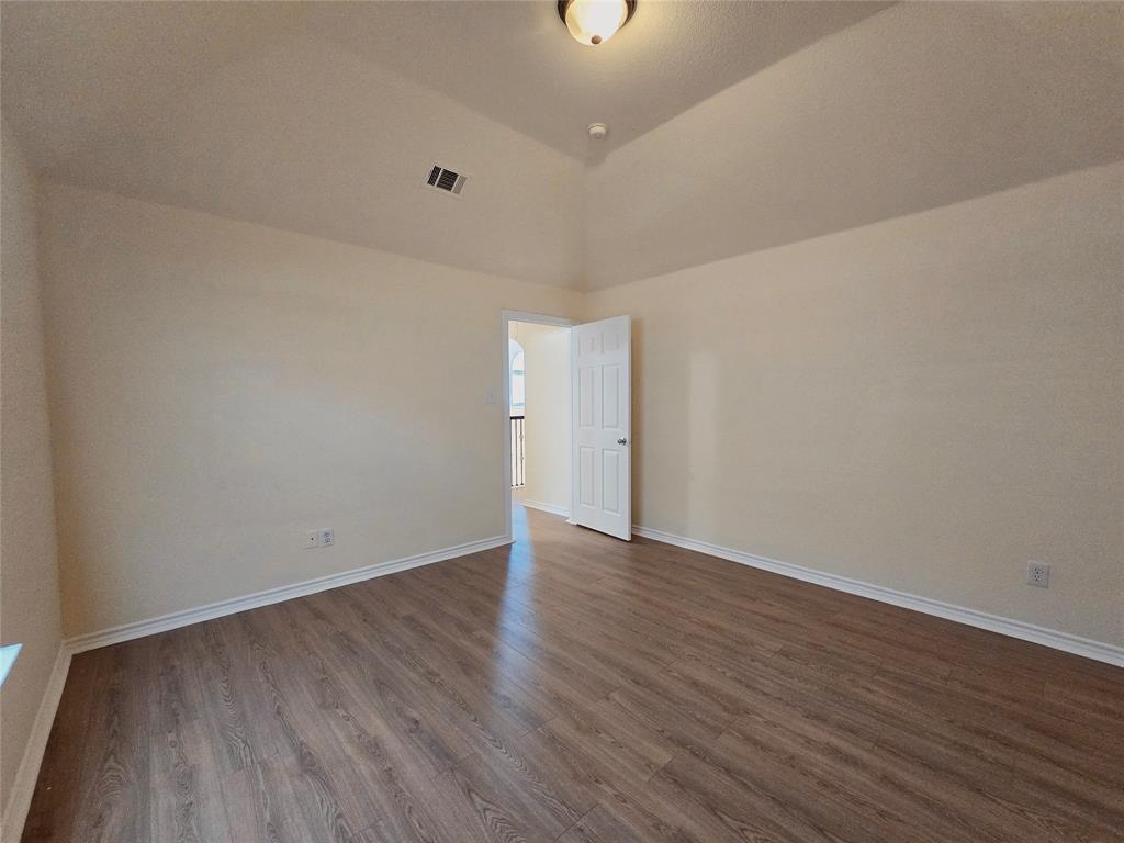 5207 West Cove Way Grand Prairie, TX 75052 - Photo 24 of 28