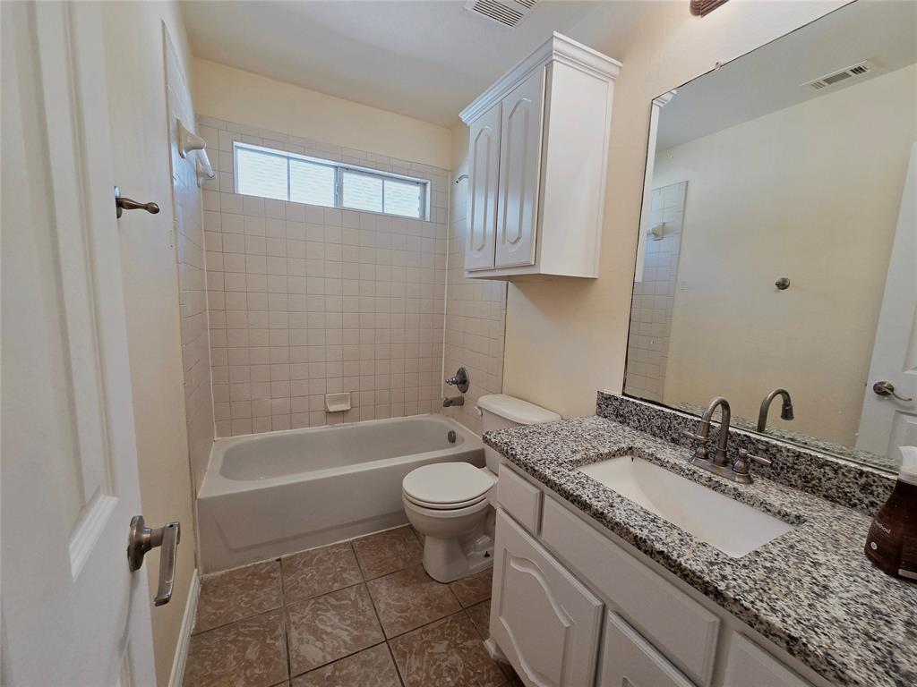 5207 West Cove Way Grand Prairie, TX 75052 - Photo 25 of 28