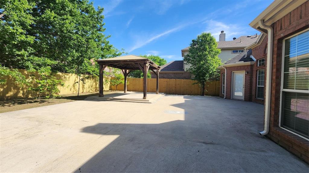 5207 West Cove Way Grand Prairie, TX 75052 - Photo 26 of 28