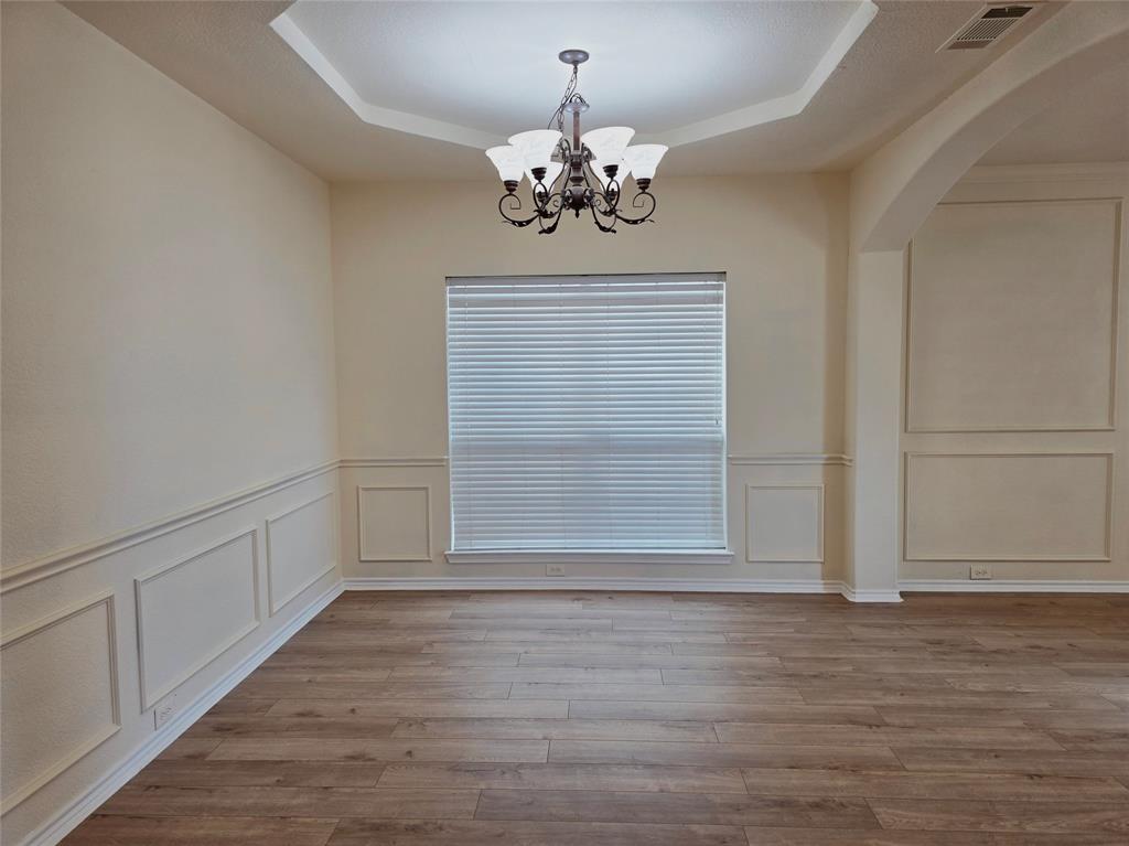 5207 West Cove Way Grand Prairie, TX 75052 - Photo 5 of 28