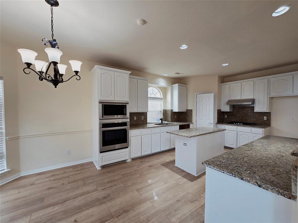 5207 West Cove Way Grand Prairie, TX 75052 - Photo 9 of 28