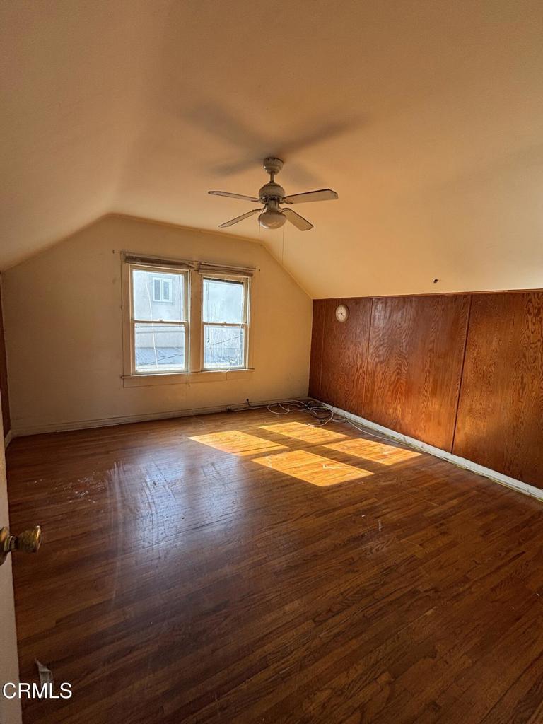 1008 East Windsor Road Glendale, CA 91205 - Photo 11 of 20 Windsor_bedroom4