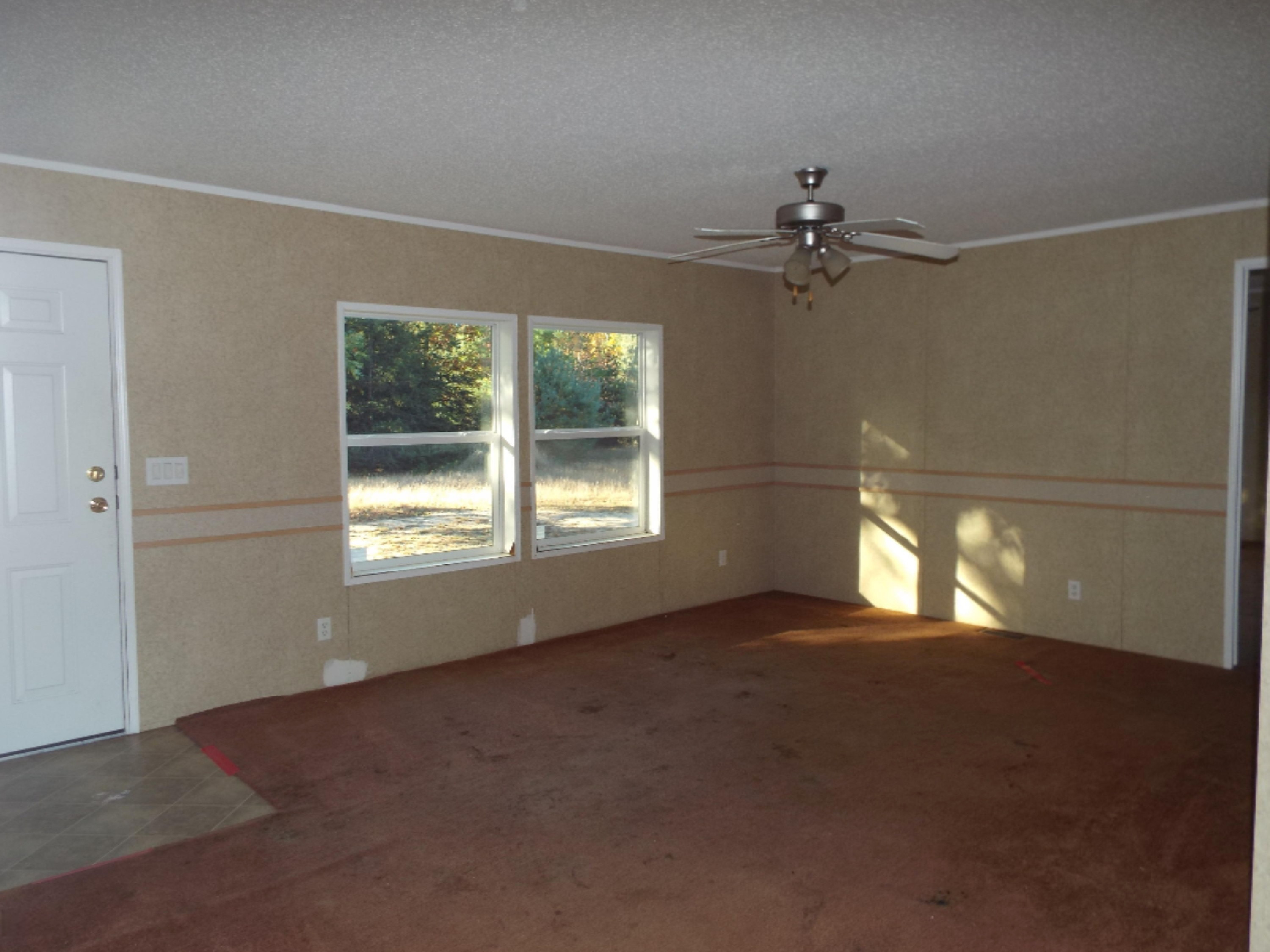 1013 East Madison Road Hart, MI 49420 - Photo 3 of 9 Living Room