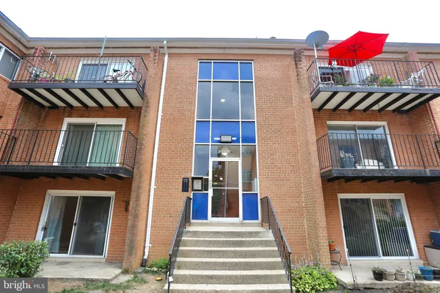 $2,100 | 3404 25th Street South, Unit 47, Arlington, VA 22206