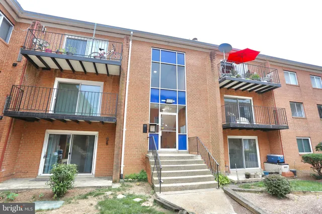 $2,100 | 3404 25th Street South, Unit 47, Arlington, VA 22206