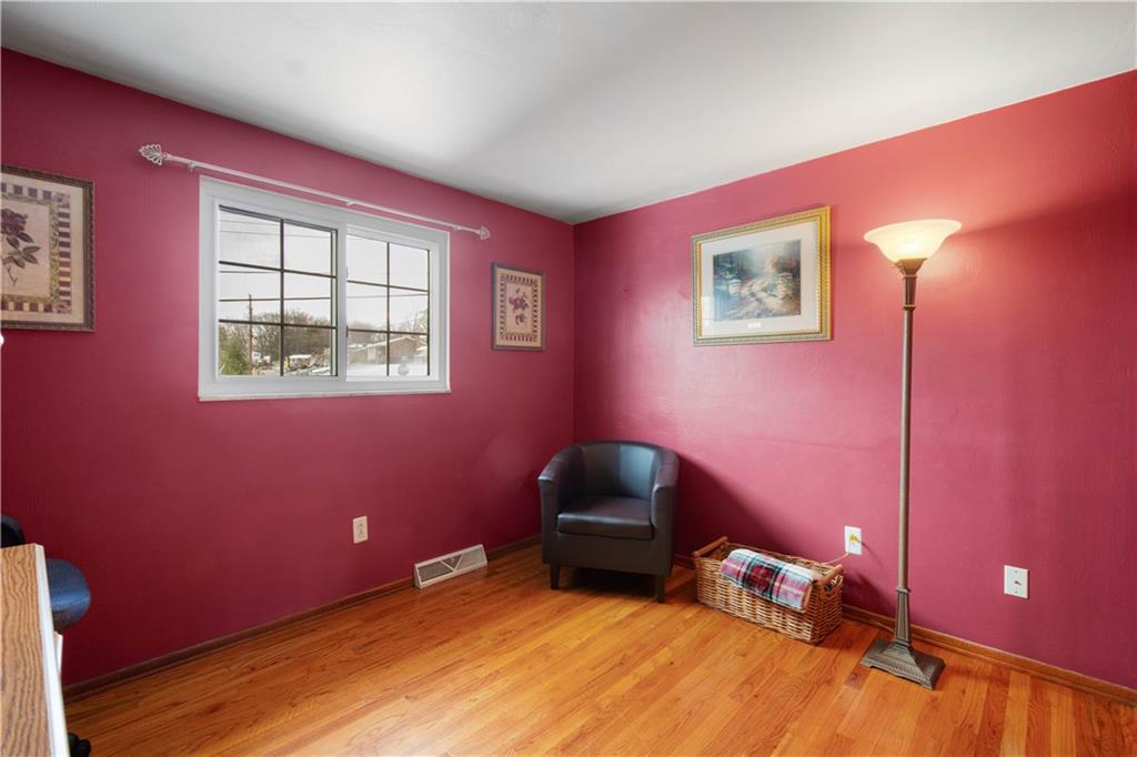 2701 College Park Road Allison Park, PA 15101 - Photo 14 of 29 a room with furniture and a window