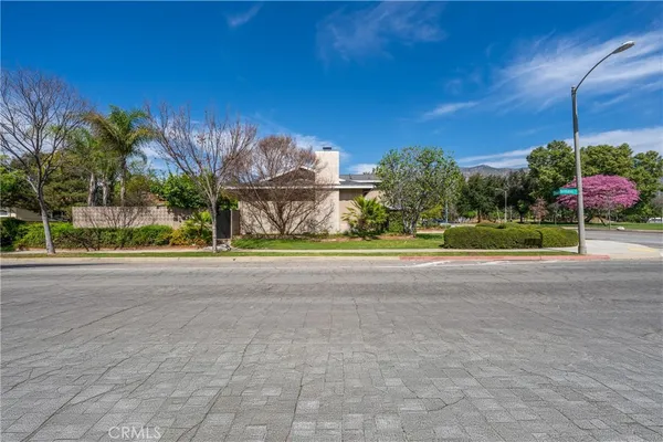 $1,980,000 | 651 North Sunnyslope Avenue, Pasadena, CA 91107