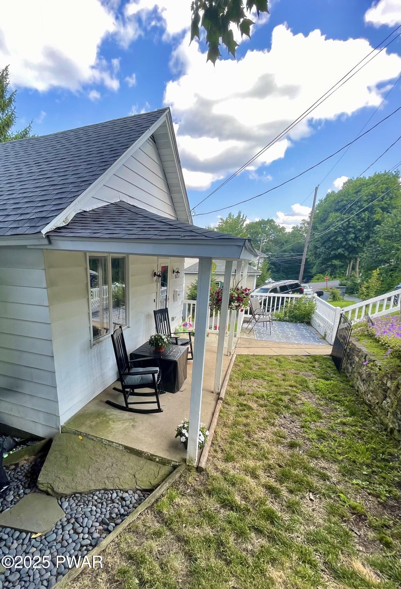 116 Nichols Street Clarks Summit, PA 18411 - Photo 3 of 37