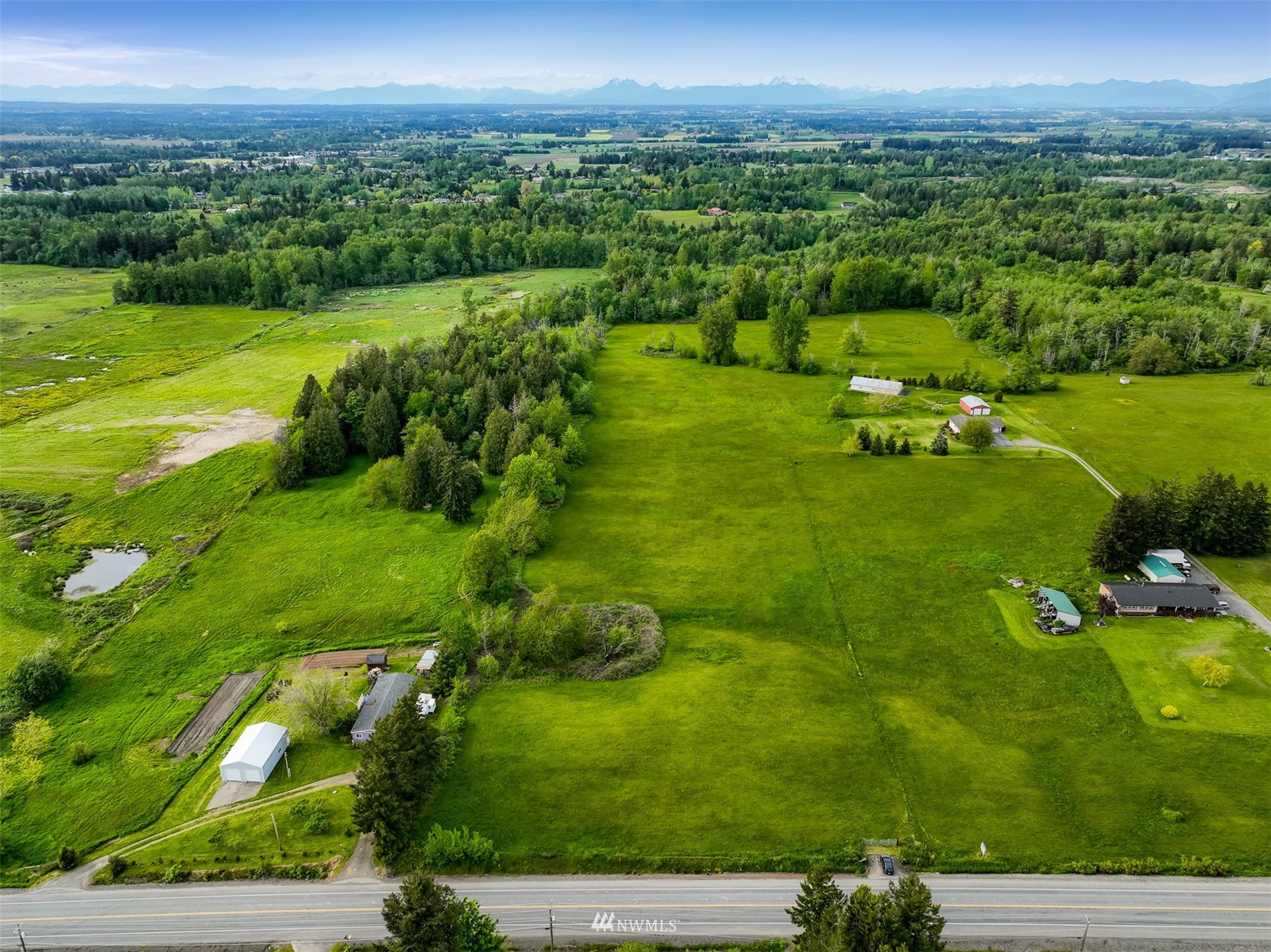 422 East Smith Road Bellingham, WA 98226 - Photo 3 of 7 a view of a city