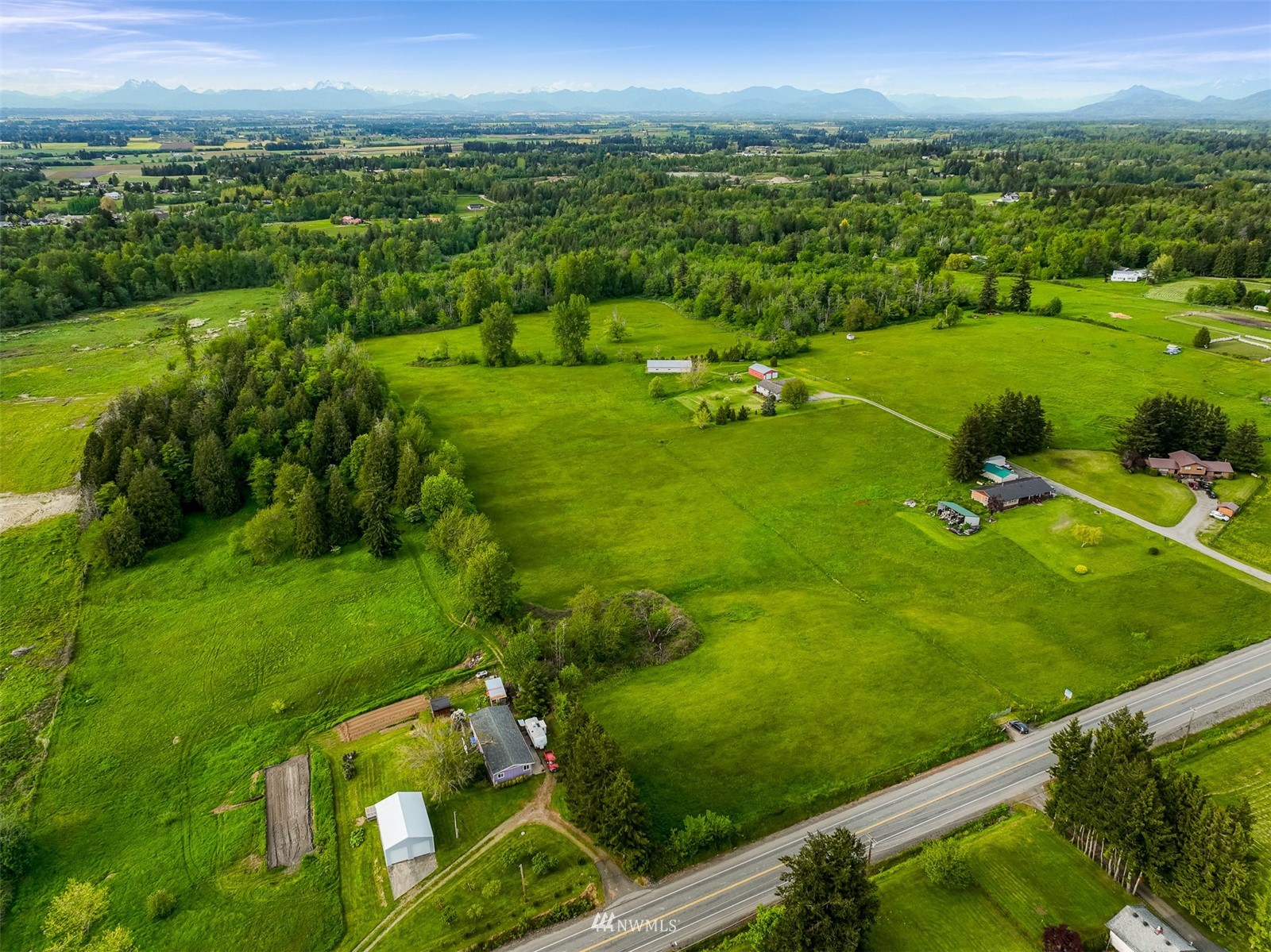422 East Smith Road Bellingham, WA 98226 - Photo 4 of 7 a view of a city