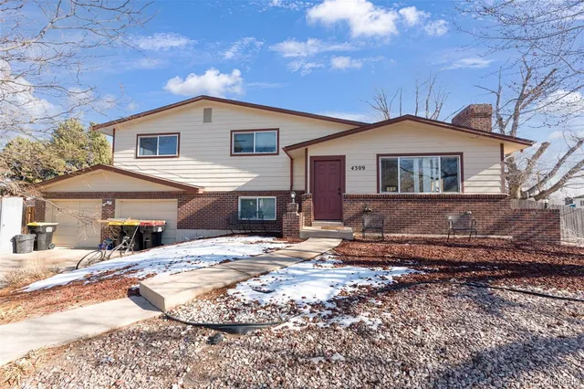 $1,000 | 4309 Edwinstowe Avenue, Unit 4, Colorado Springs, CO 80907