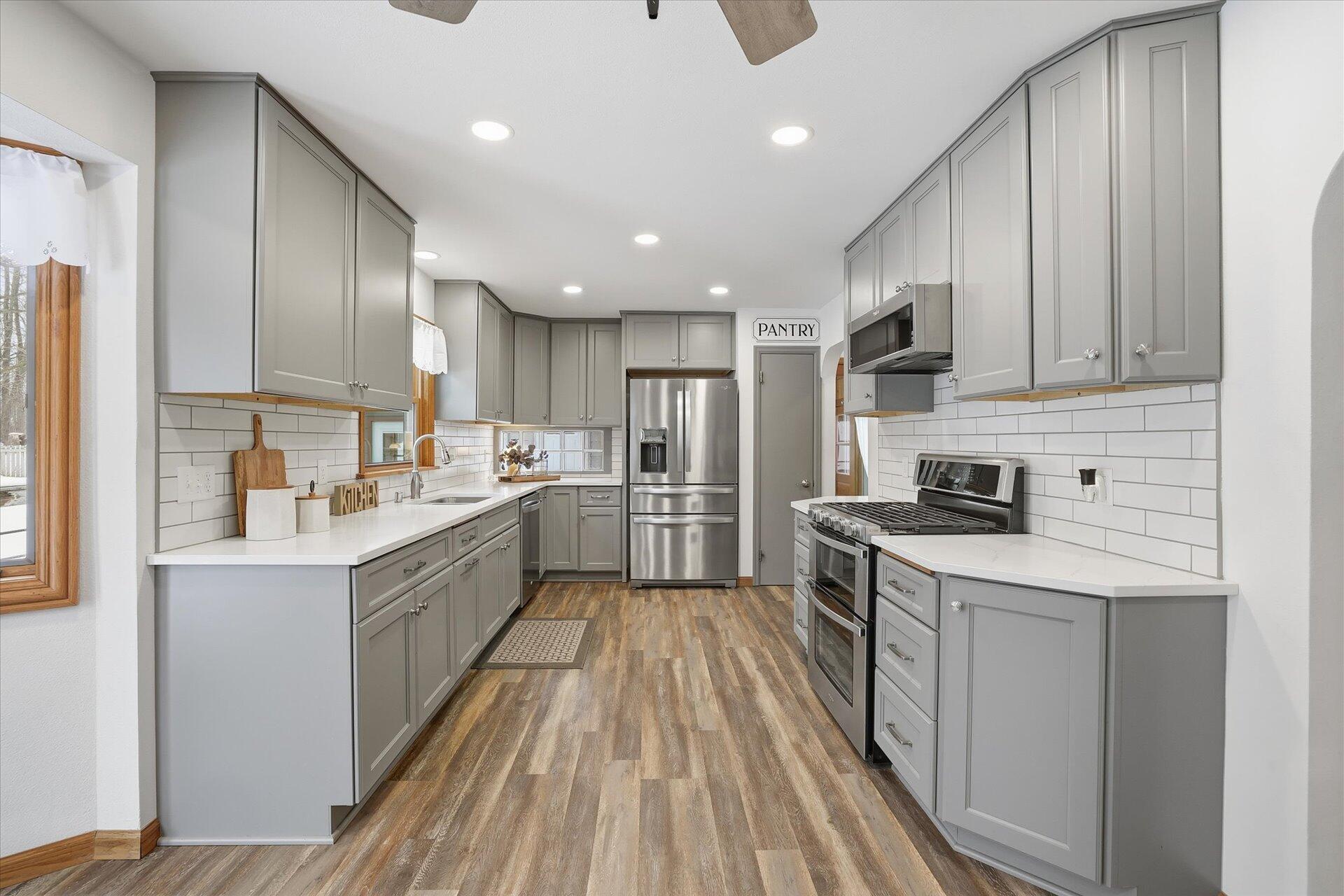 3140 Highway 164 Polk, WI 53086 - Photo 5 of 37 Kitchen