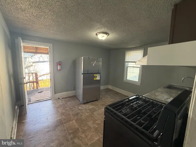 $1,749 | 205 Jones Avenue, Unit 2, Burlington, NJ 08016