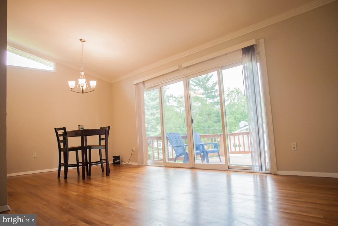 6337 Alberta Street Springfield, VA 22152 - Photo 4 of 25 Dining Room
