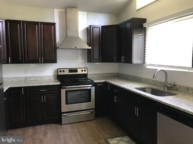 6337 Alberta Street Springfield, VA 22152 - Photo 9 of 25 Kitchen