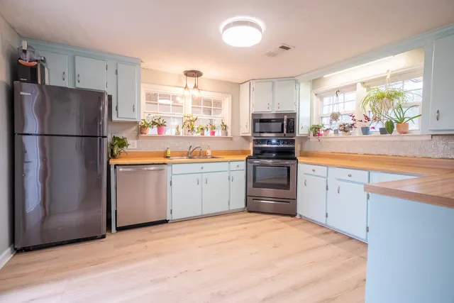 $199,900 | 734 North Military Street, Loretto, TN 38469