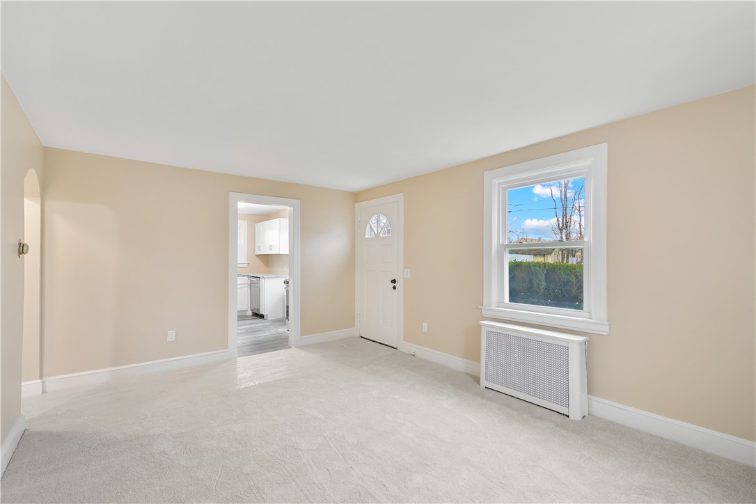 396 Elm Street Warwick, RI 02888 - Photo 8 of 29