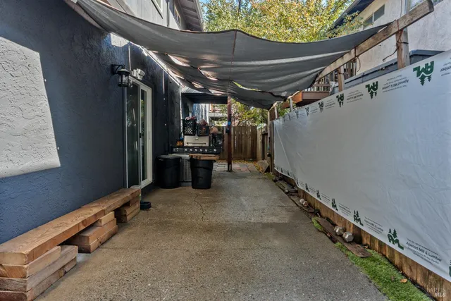 $1,100,000 | 2020 South Dora Street, Ukiah, CA 95482