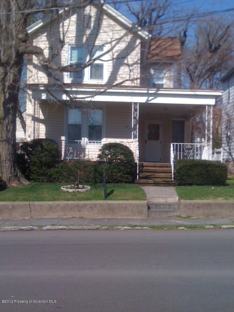 2013 Green Ridge Street Dunmore, PA 18512 - Photo 1 of 28 Gallery Image 1