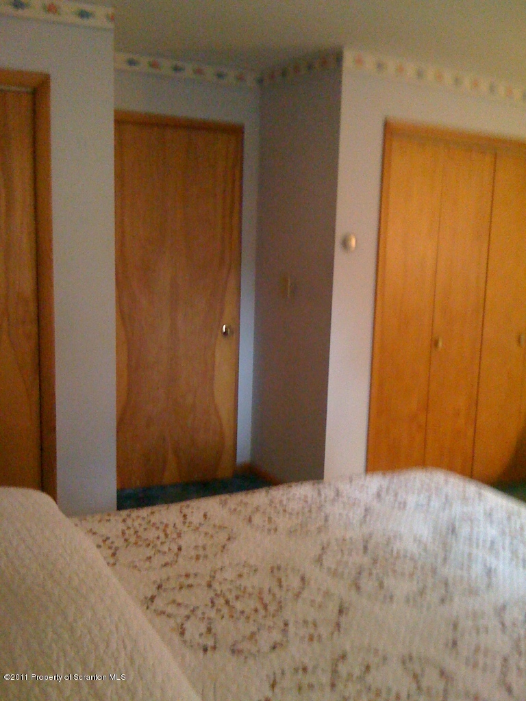 2013 Green Ridge Street Dunmore, PA 18512 - Photo 10 of 28 Gallery Image 10