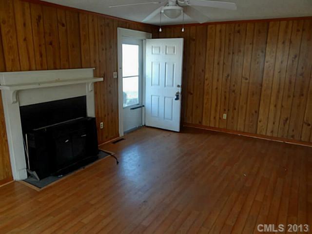 534 Hardin Road Dallas, NC 28034 - Photo 3 of 12 Gallery Image 3