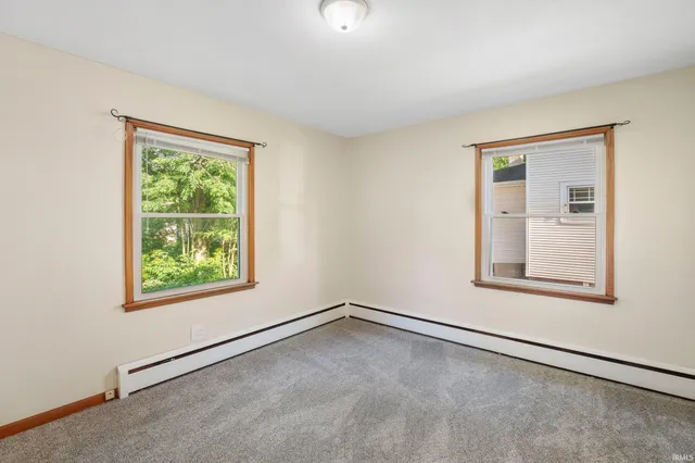 $1,600 | 128 Manor Avenue, Elkhart, IN 46516