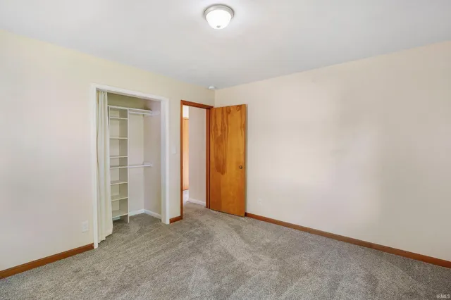 $1,600 | 128 Manor Avenue, Elkhart, IN 46516