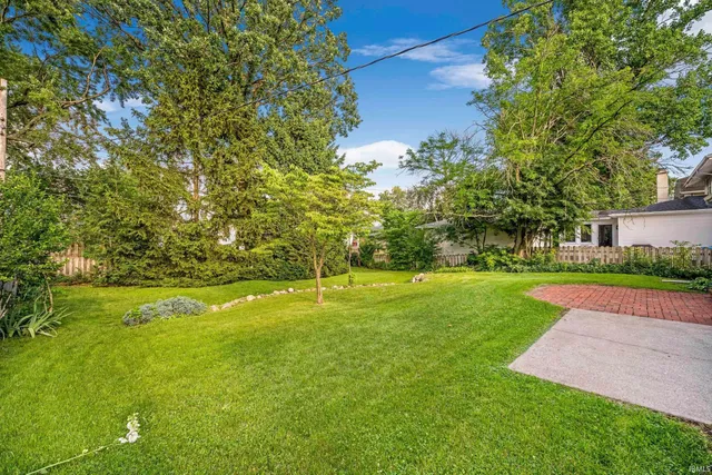 $1,600 | 128 Manor Avenue, Elkhart, IN 46516