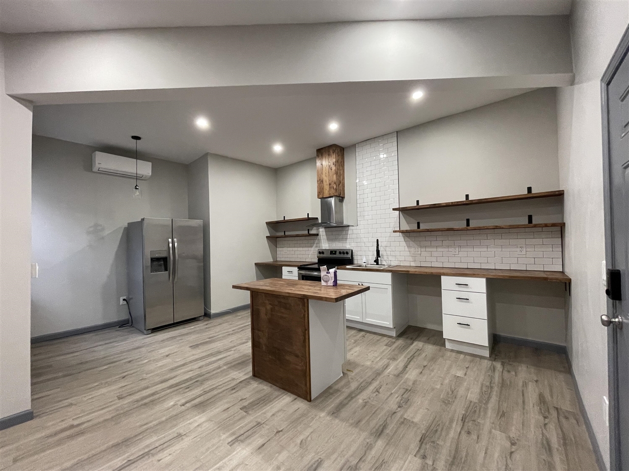 4031 Wesson Street, Unit : 304 Detroit, MI 48210 - Photo 3 of 7