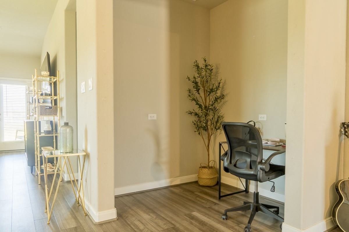 2617 Indigo Harvest Trail Pearland, TX 77089 - Photo 9 of 32 a view of entryway with wooden floor