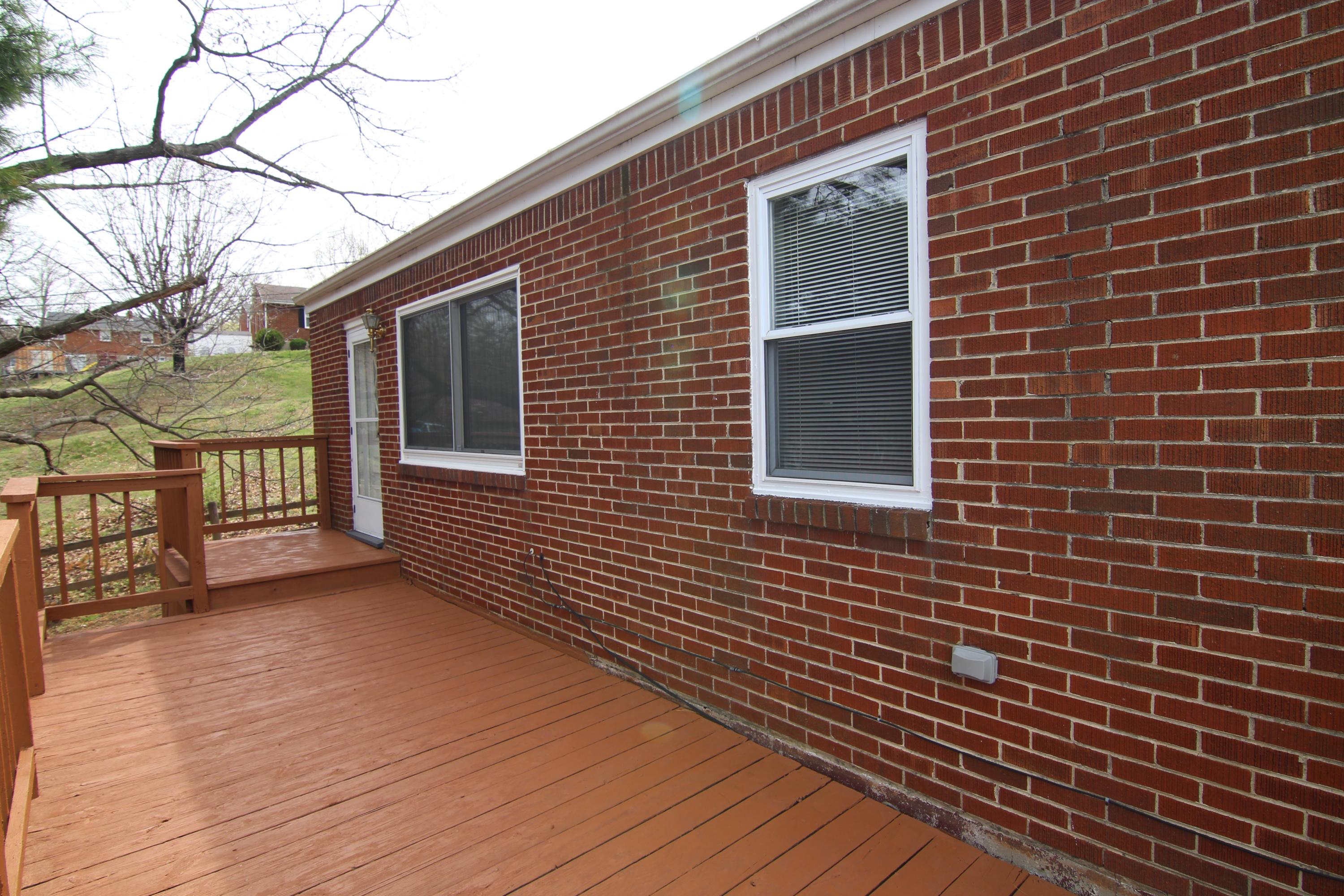 523 Ruddell Road Vinton, VA 24179 - Photo 4 of 29 IMG_3619
