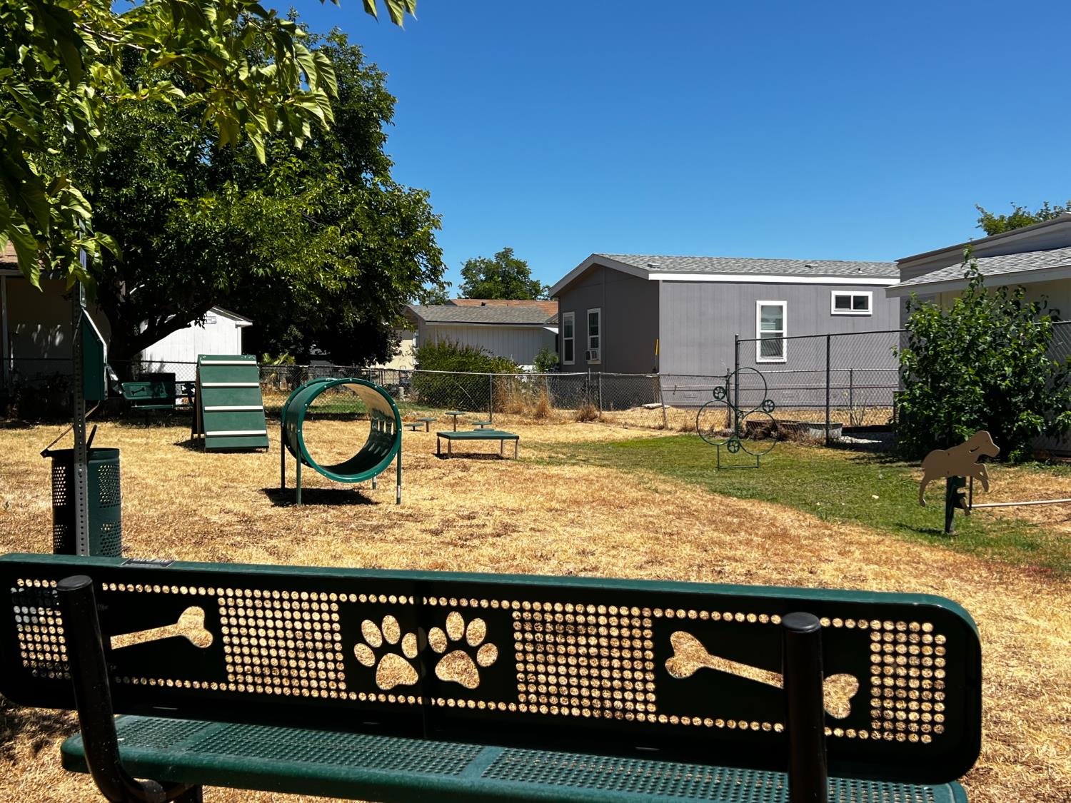 17 Commodore Lane Sacramento, CA 95838 - Photo 33 of 38
