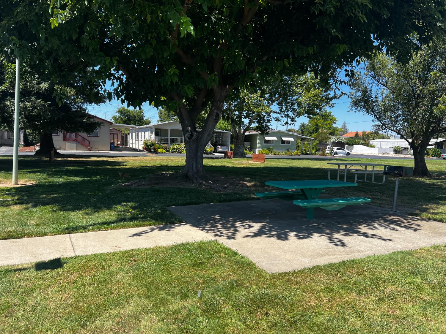 17 Commodore Lane Sacramento, CA 95838 - Photo 35 of 38