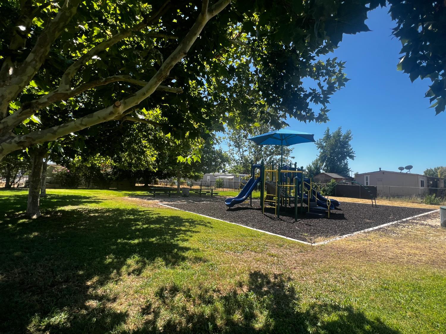 17 Commodore Lane Sacramento, CA 95838 - Photo 37 of 38