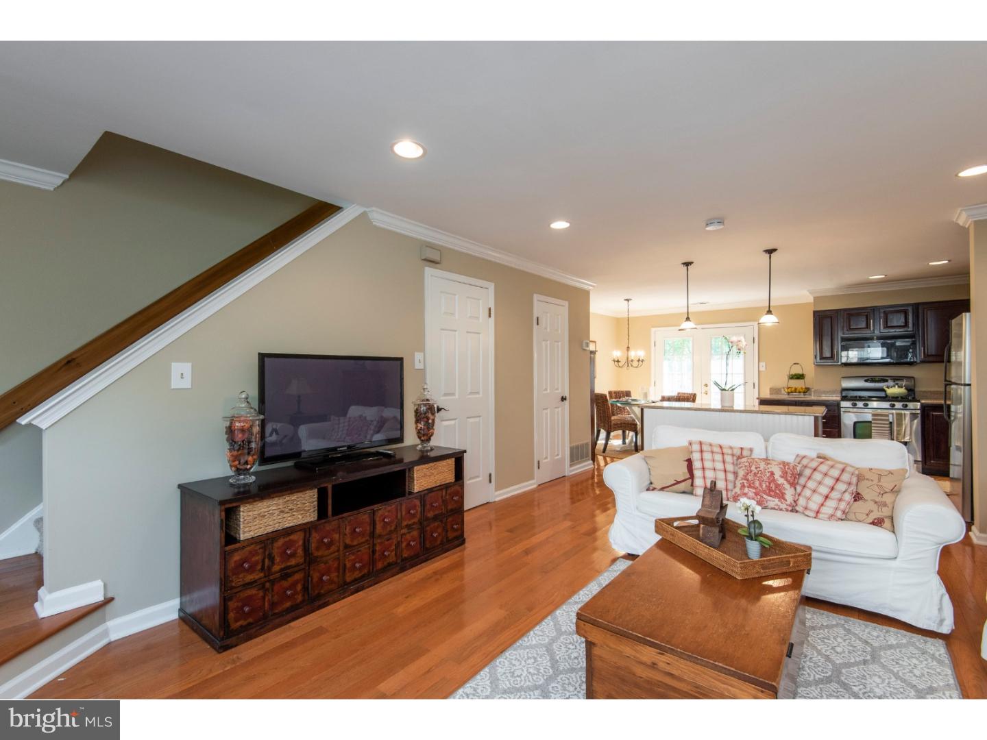 18 Rampart Drive Wayne, PA 19087 - Photo 5 of 25 Living Room
