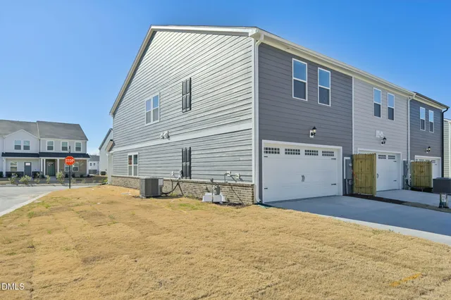 $299,000 | 718 Chandler Stone Drive, Zebulon, NC 27597